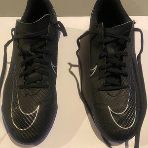 Nike mercurial indoor soccer shoe